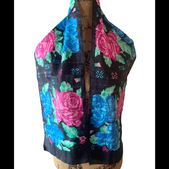 Vintage Oblong, Pixelated, Floral Scarf - Picture 2 of 8